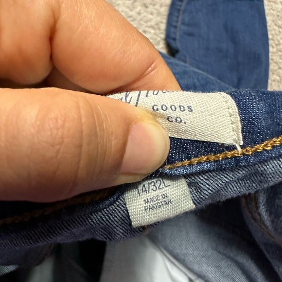 Women’s Universal Threads Denim Skinny Jeans - Picture 3 of 3